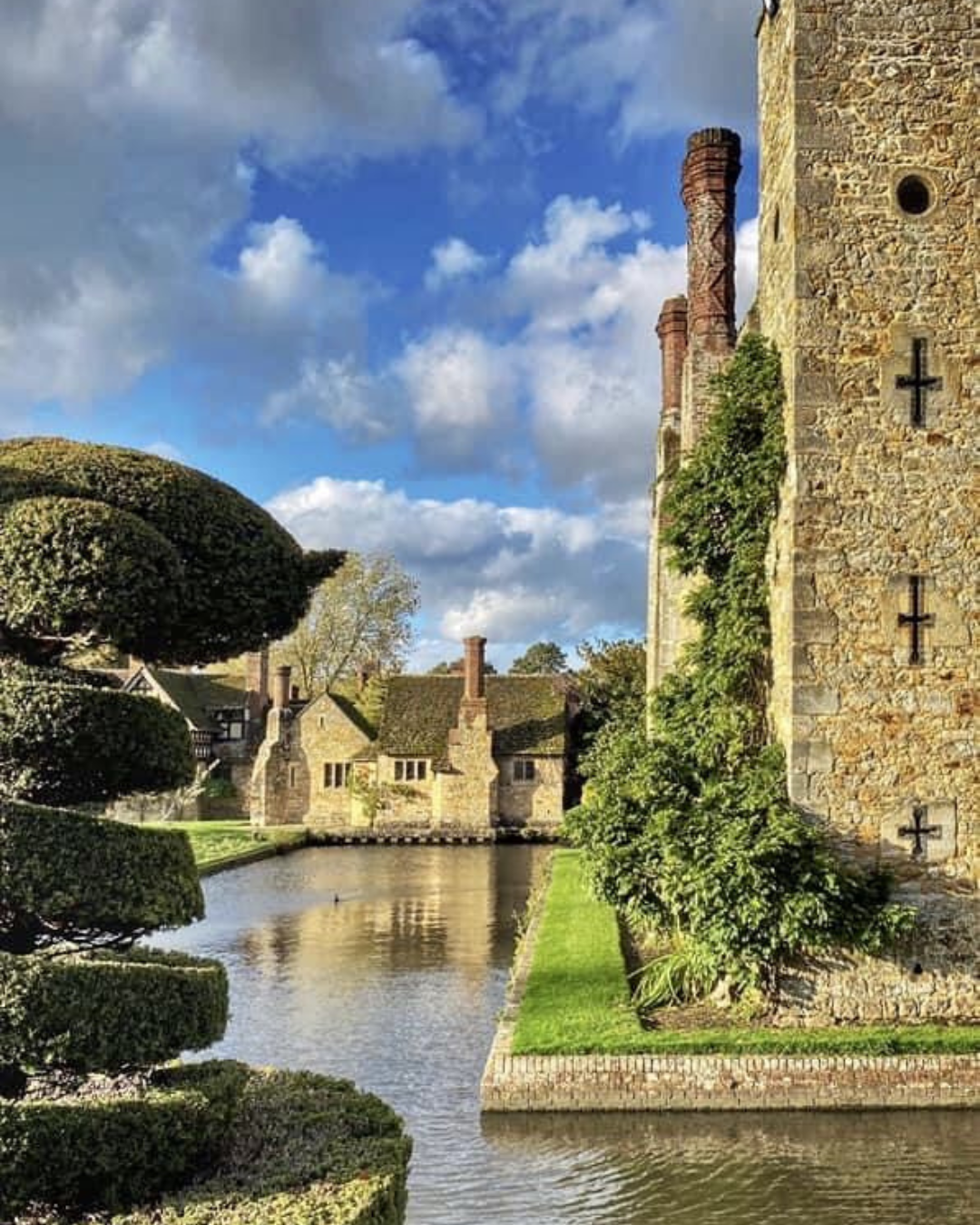 Hever Castle & Tunbridge Wells